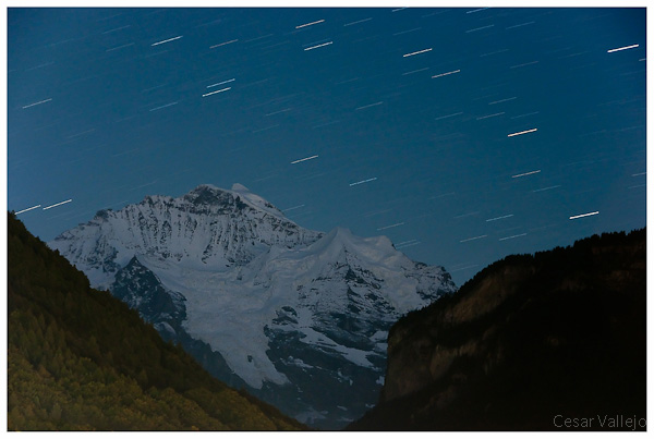 Noche en los Alpes